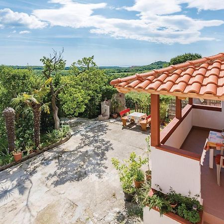 Awesome Home In Porec With House Sea View מראה חיצוני תמונה