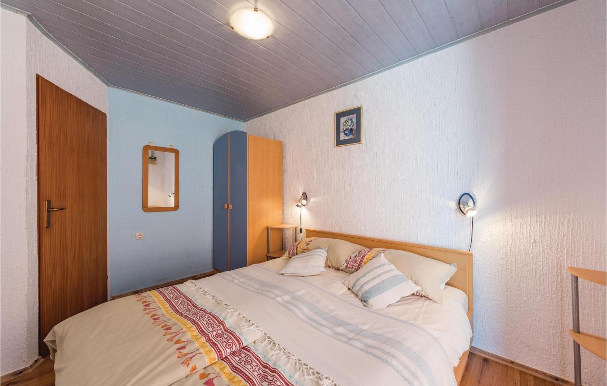 Awesome Home In Porec With House Sea View מראה חיצוני תמונה