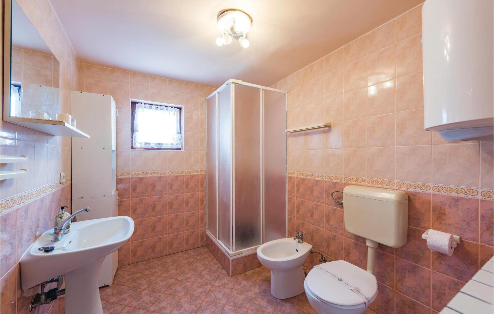 Awesome Home In Porec With House Sea View מראה חיצוני תמונה